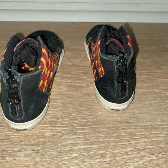 Harry Potter Toddler 9 Vans High Top Gryffindor - Picture 3 of 8